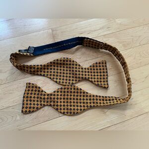 Gold & Navy Patterned Bow Tie - 100% silk - Made in France 🇫🇷